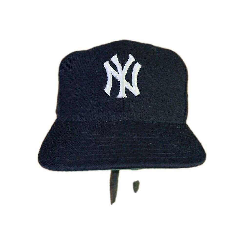 VTG New Era Pro Model NY Yankees Fitted Hat Size 7 3/8 Made In USA 100% Wool